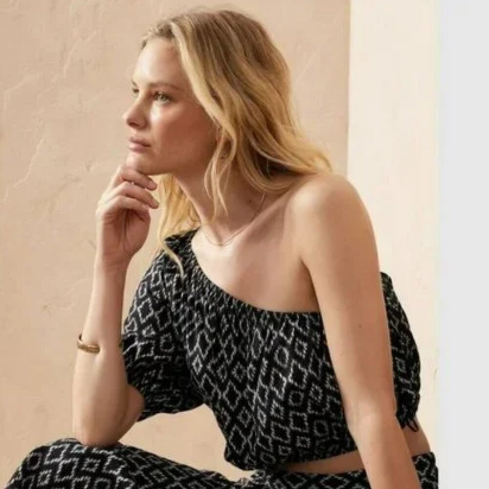 NEW Banana Republic Aztec One-Shoulder Crop Top Size Small